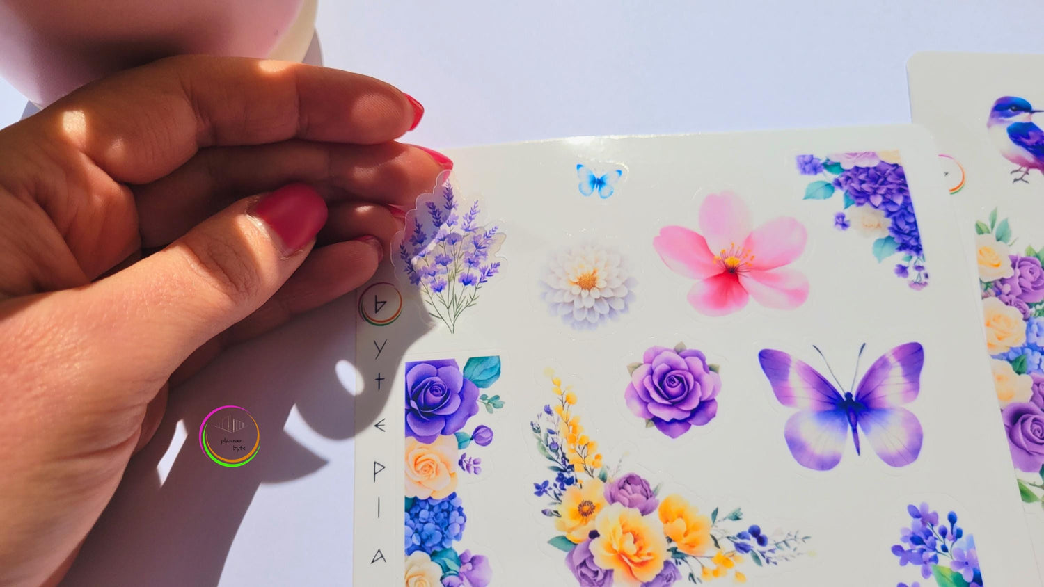 Florale Sticker mit Lila Birds