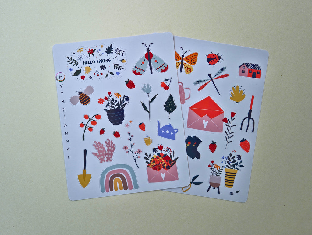 Frühlingssticker mit Insekten, Blumen & Gartenmotiven