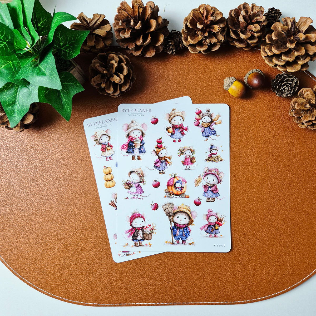 Herbstmäuse Sticker-Set – 2 Stickerbögen im Aquarell-Look für Planer, Bullet Journal & Scrapbooking