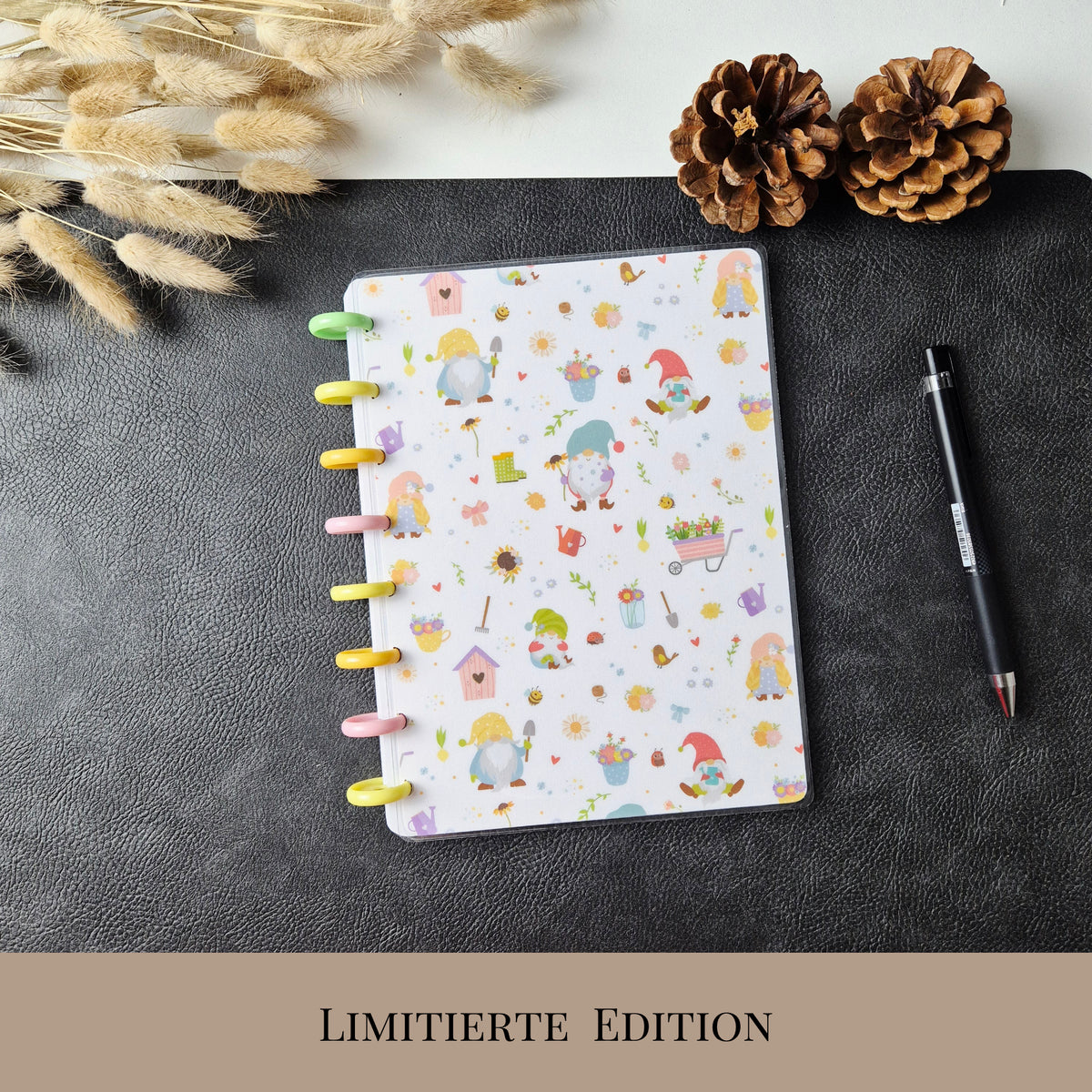 A5 Discbound Bullet Journal mit Beeren und Gartenzwergen