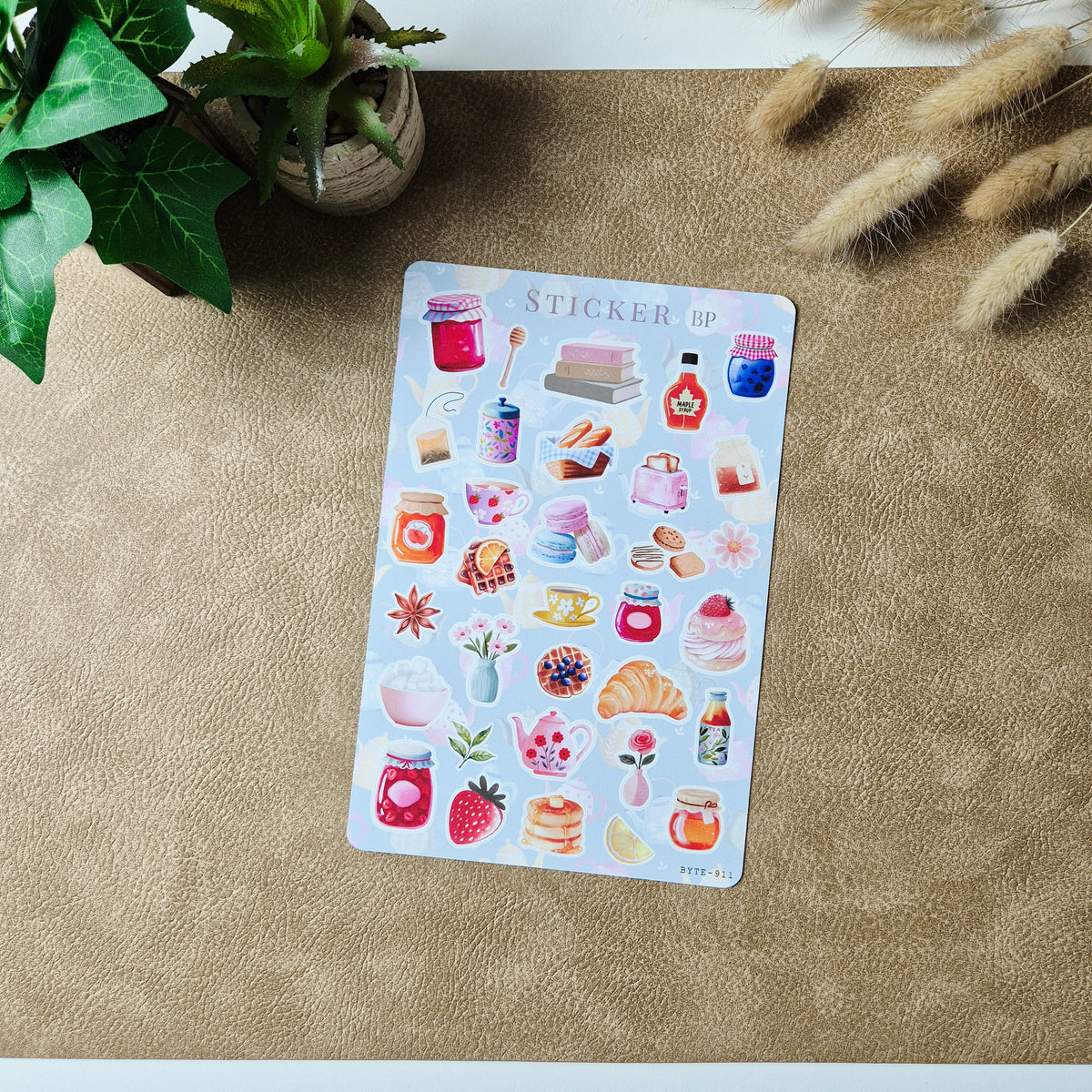 Stickerbogen Frühstück & Tee – Gebäck, Blumen und Bücher in Pastell