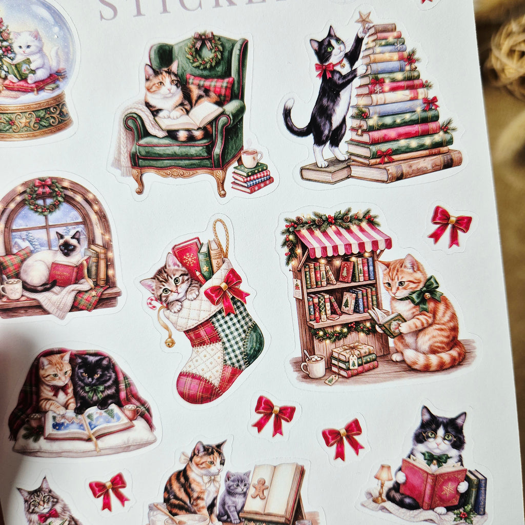 Weihnachtssticker mit Katzen und Büchern – Vintage-Stickerbogen für Journals