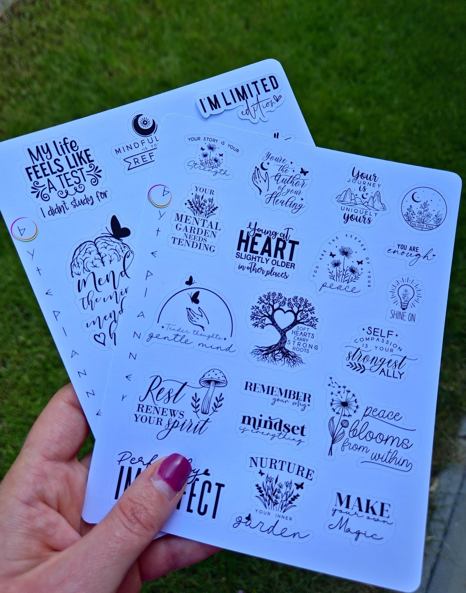 Inspirierende Stickerbogen mit Zitaten –  Minimalistisch & Motivierend