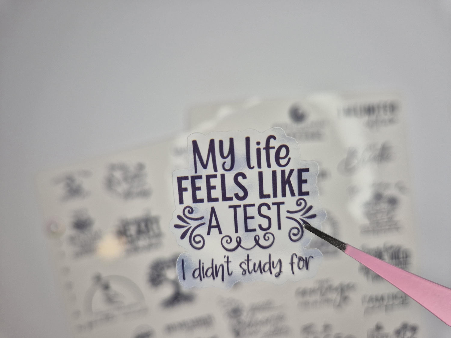 Inspirierende Stickerbogen mit Zitaten –  Minimalistisch & Motivierend