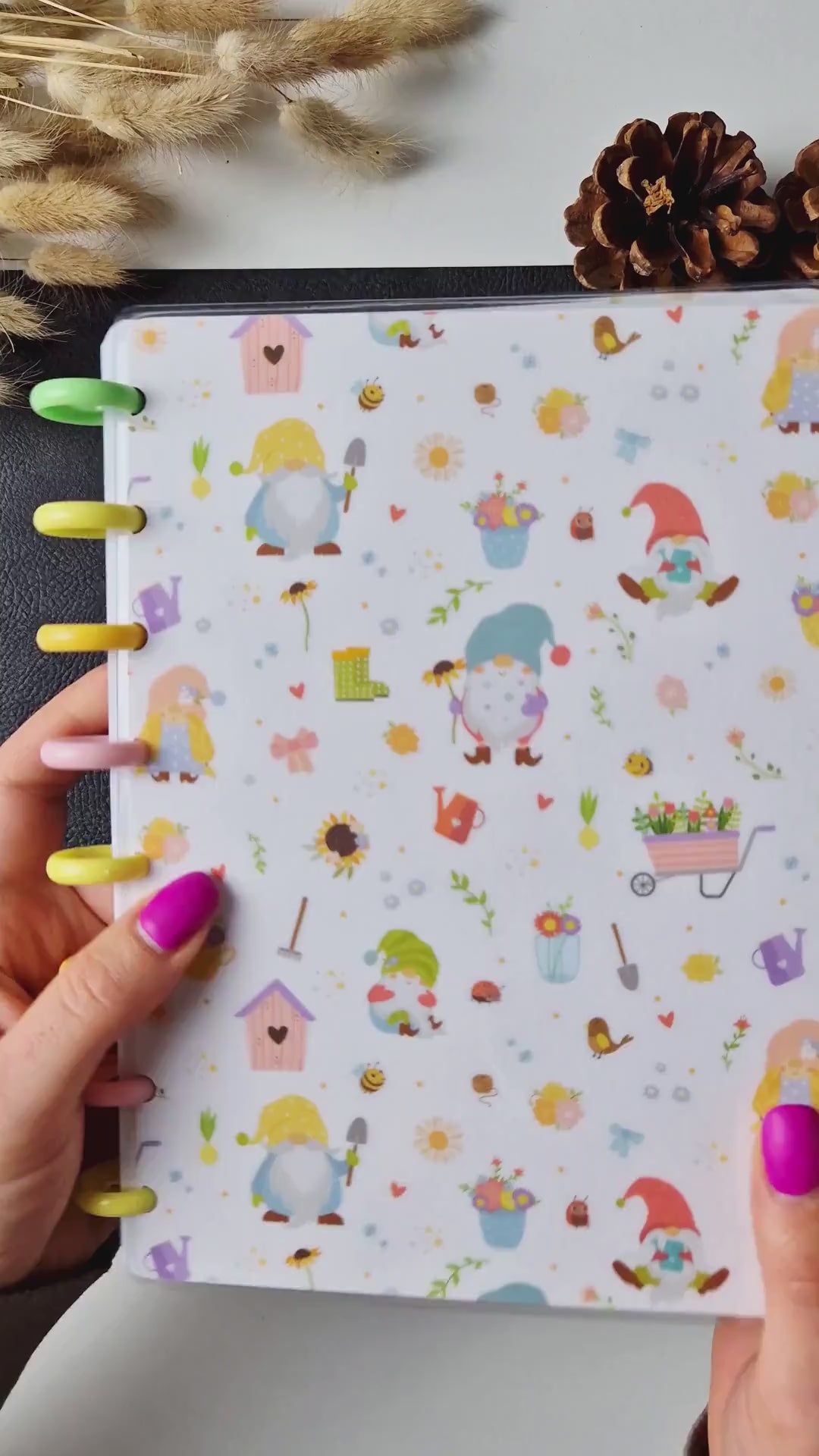 A5 Discbound Bullet Journal mit Beeren und Gartenzwergen
