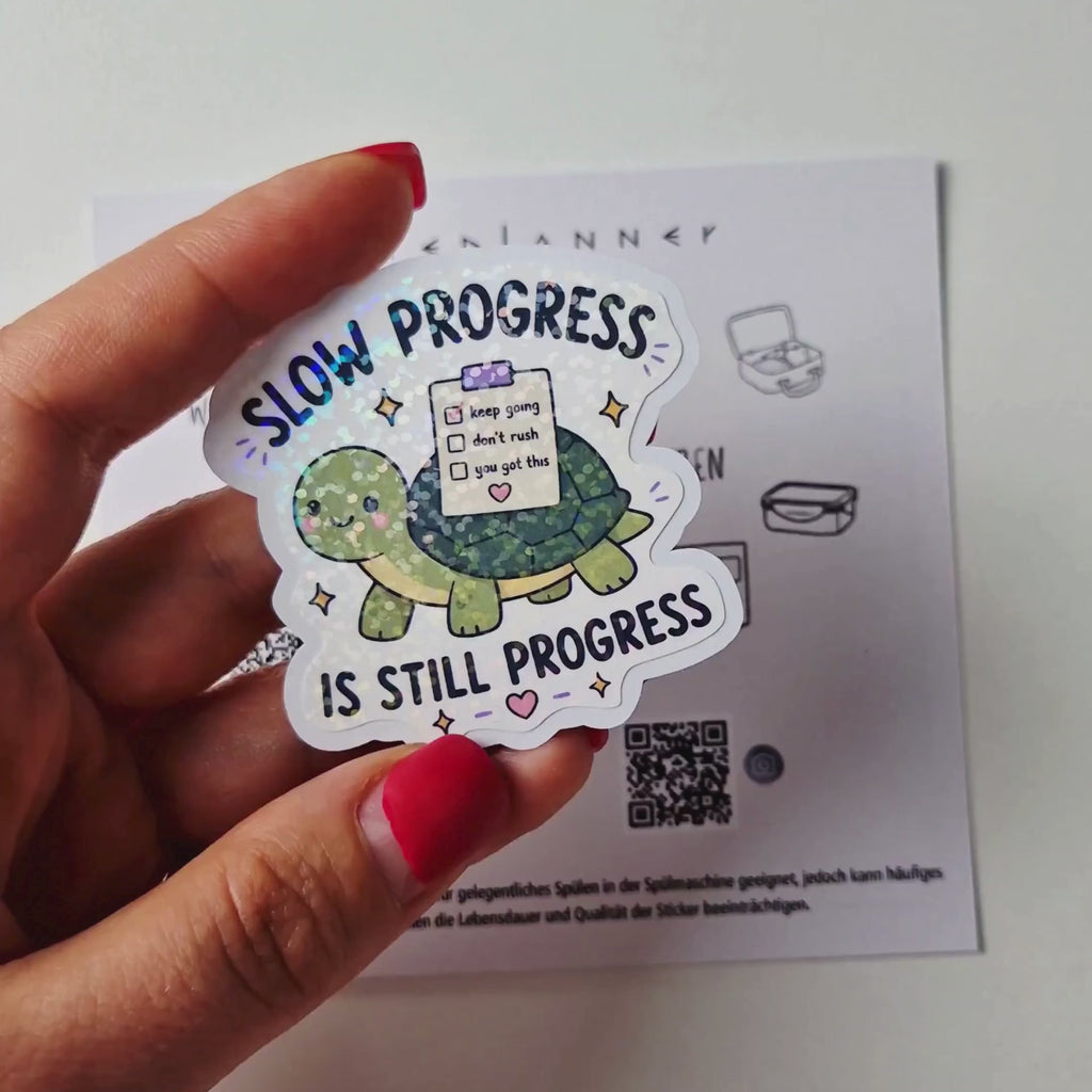 Holo Glitzer Sticker „Slow Progress is Still Progress“ – Kawaii Schildkröte, wasserabweisend